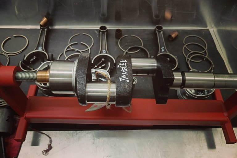 Montážní přípravek na klikové hřídele Tatra - foto č. 10