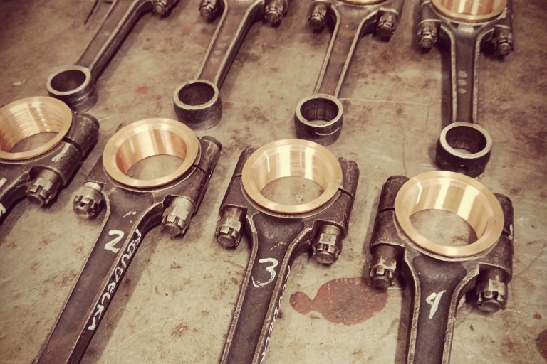 Ojnice Tatra 57 připravené na odlévání kompozice - foto č. 7