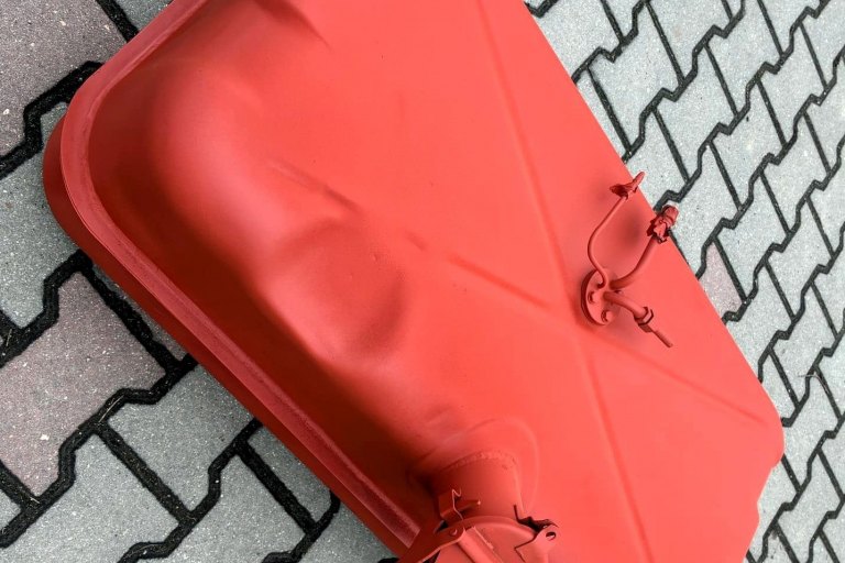 Nádrž Praga V3S - antikorozní nátěr (2) - foto č. 14