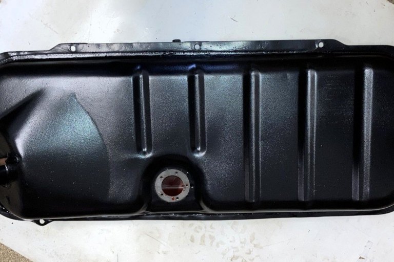 Nádrž Škoda 100-110R - vrchní lak - foto č. 11