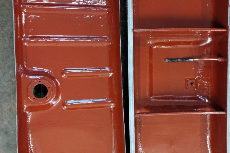 nádrž Škoda 1000 MB (rozříznutá) - antikorozní nátěr odolný proti benzínu - foto č. 4