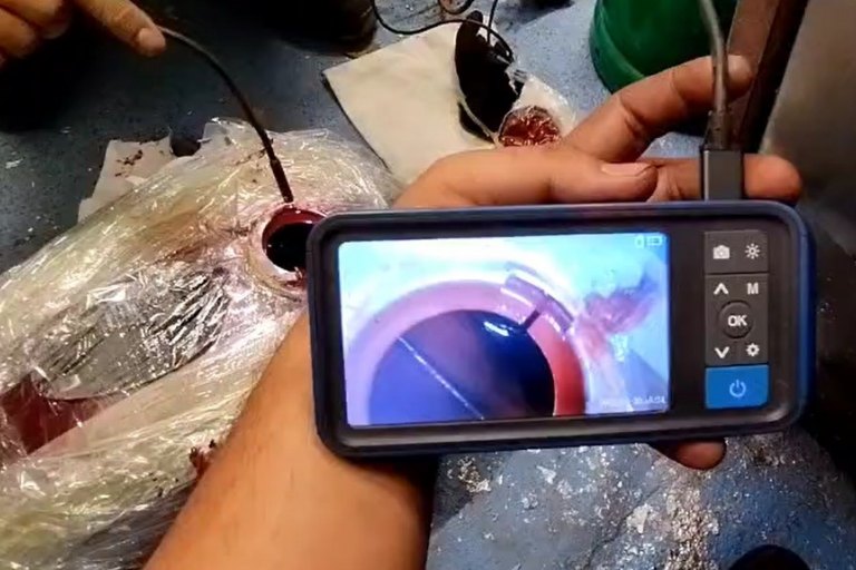 nádrž Jawa - kontrola endoskopem po vylití vnitřku ochranou hmotou - foto č. 24