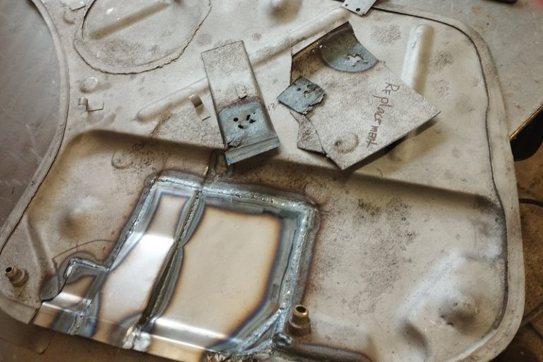 nádrž Jaguar - oprava pláště, výměna poškozených částí - foto č. 16