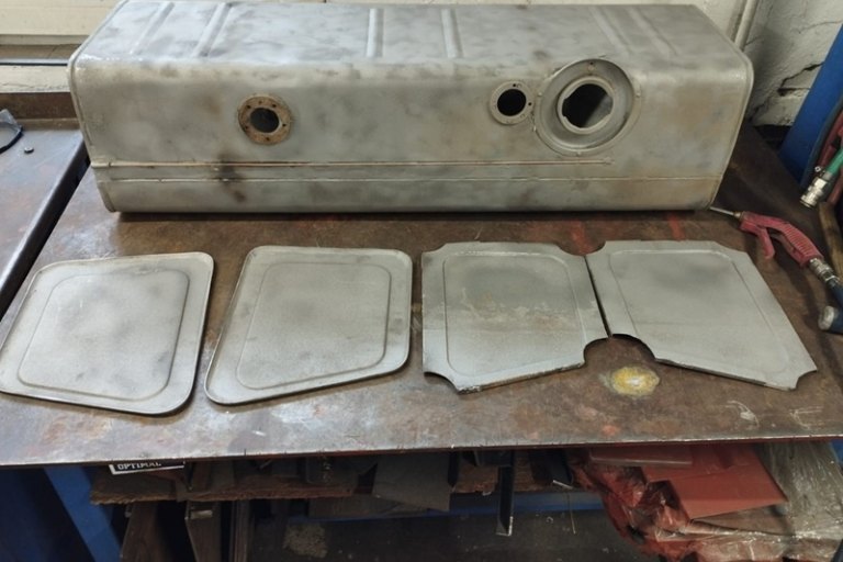 nádrž Tatra 603 (rozříznutá) - vyčištěná - foto č. 3