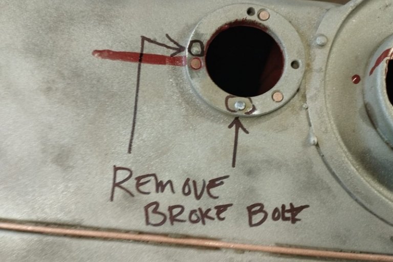 nádrž Tatra 603 - detekce a příprava opravy hrdla - závitu - foto č. 15