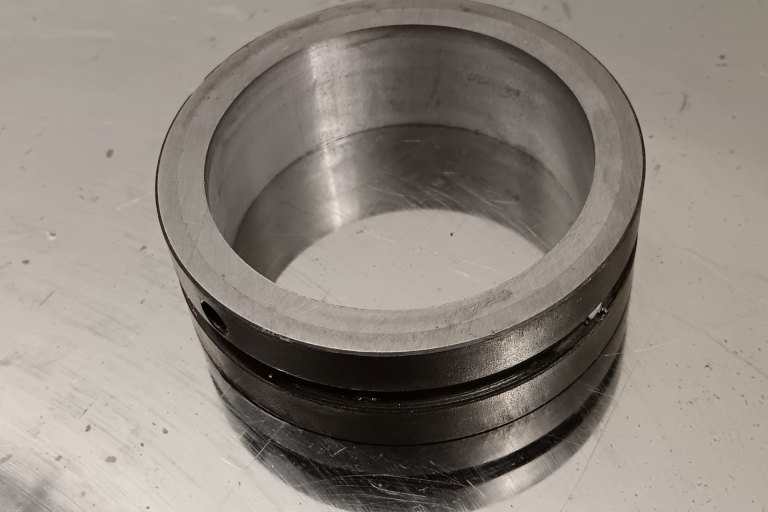 nalité, očištěné a nahrubované ložisko Tatra 600 - foto č. 13