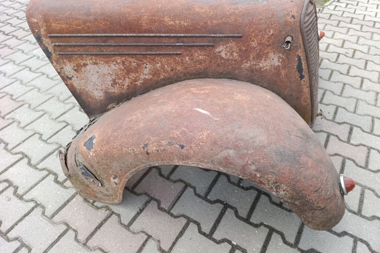 Přední kapota Tatra 57 B - foto č. 2