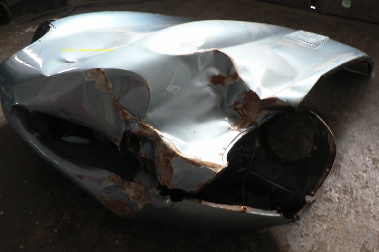 Záchrana víka motoru Jaguar E Type - foto č. 11
